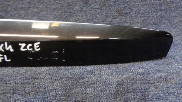 Suzuki SX4 06-09 Bagageluckstrim OEM 83941-79J10 image 4