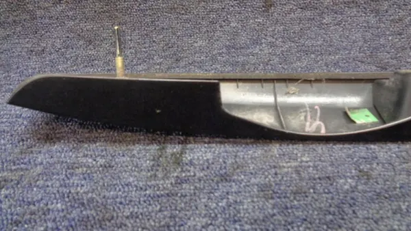 Suzuki SX4 06-09 Bagageluckstrim OEM 83941-79J10 image 9