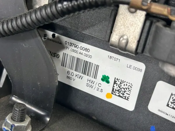 Kühlmittelheizer Toyota Mirai OEM 0137900060 - Gebraucht image 7