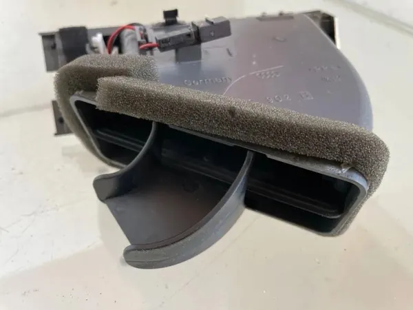 Grelhas de painel OEM 4F1820902B para Audi A6 Avant image 3