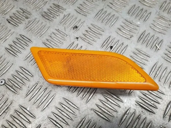 Pisca dianteiro direito OEM A2049067401 Mercedes image 2