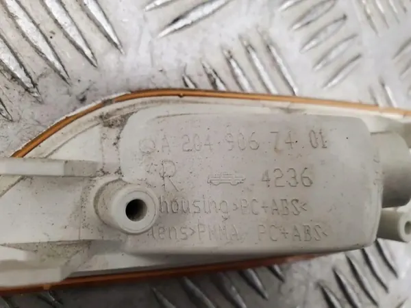 Pisca dianteiro direito OEM A2049067401 Mercedes image 3
