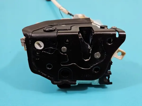 Vänster Baklås 8K0839015D Audi Q5 08- image 2