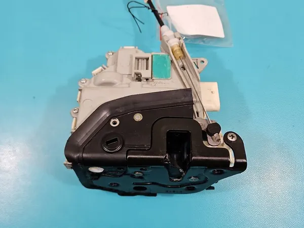 Vänster Baklås 8K0839015D Audi Q5 08- image 3