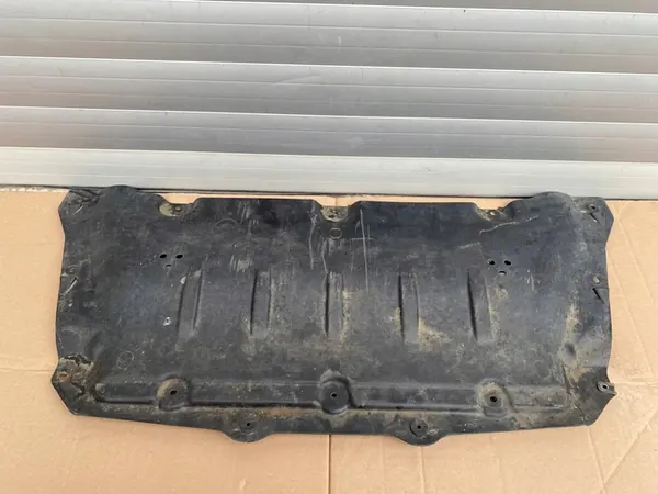 BMW G11 G12 G30 G31 Protection Moteur 7363730 OEM image 1