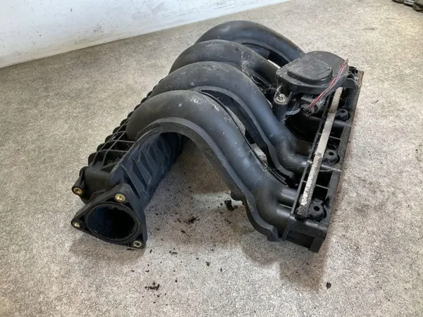 Collecteur d'admission Mercedes-Benz A61109037 2.2L Diesel image 3