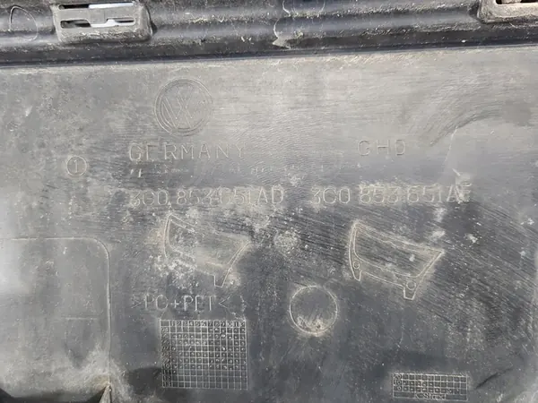 VW Passat B6 Sedan Grill 05-10 image 7