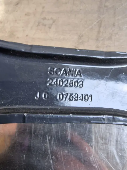 Scania Ohjaamon Kaatumistuki OEM 2402503 - Käytetty image 3