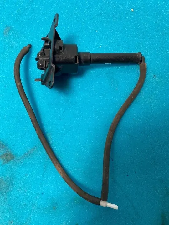 Jaguar XF X260 Front Lamp Washer GX6313K130BA LH image 4