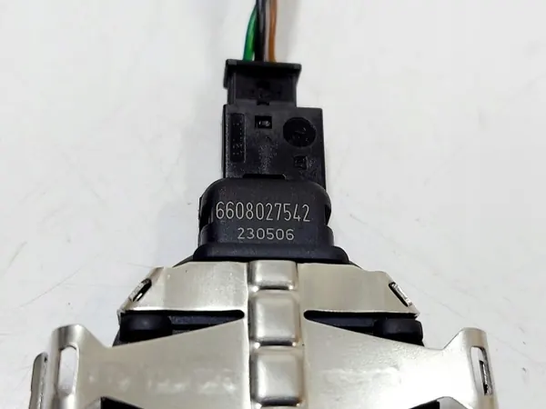 SMART #1 Regnsensor OEM 6608027542 - Begagnad image 3
