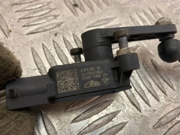 BMW Strålkastarnivåsensor OEM 6870200 Framaxel image 3