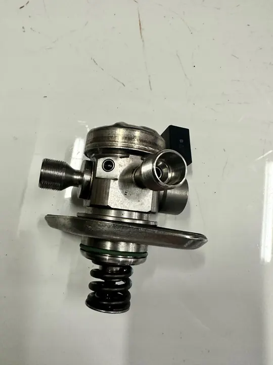 Bomba de combustível Nissan X-trail T32 Qashqai J11 1.3 DiG A2820700001 image 2