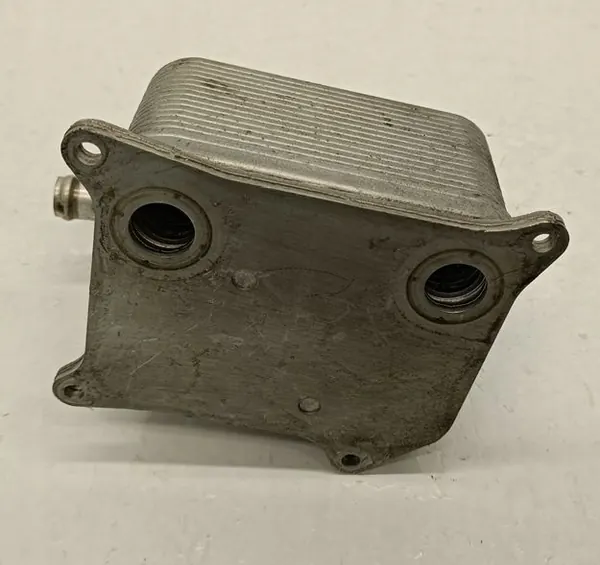 Ölkühler Audi A4 B8 RS4 4.2 FSI BVJ image 4