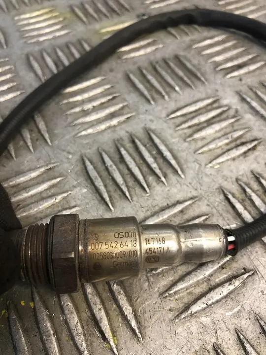 Sensor Lambda Mercedes-Benz C W205 OEM 0075426418 image 4
