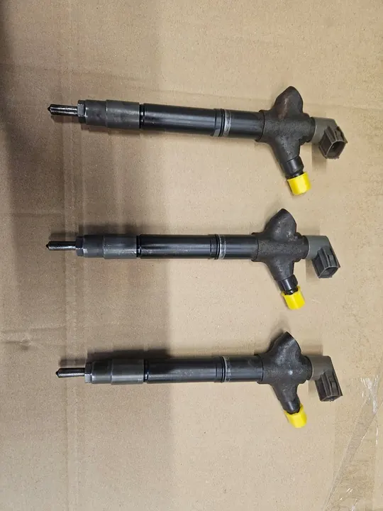 Toyota Avensis Bränsleinsprutare 2.0 D-4D Diesel 23670-0R100 image 2