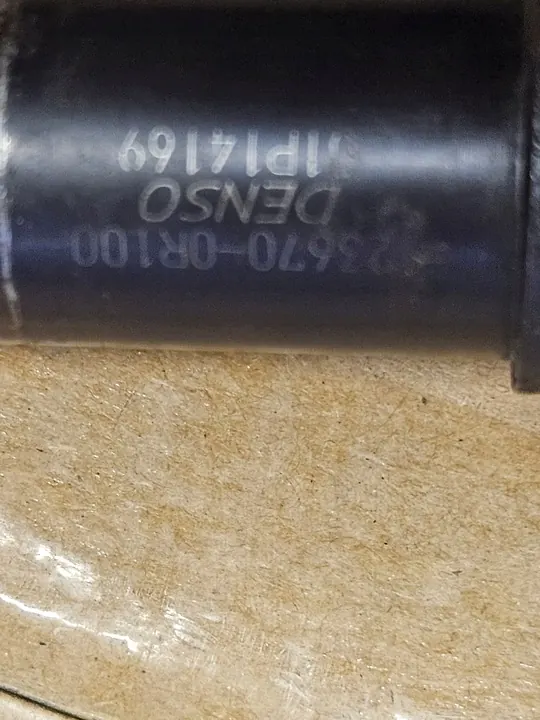 Toyota Avensis Bränsleinsprutare 2.0 D-4D Diesel 23670-0R100 image 5