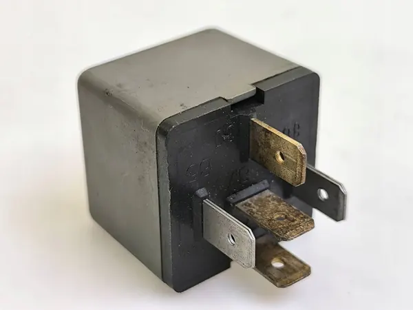 Relais Ford Fiesta 7686773 image 2