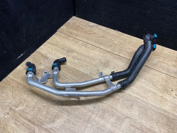 Lämmitysputki OEM KK8M18C553AA Jaguar F-Pace SVR:lle image 2