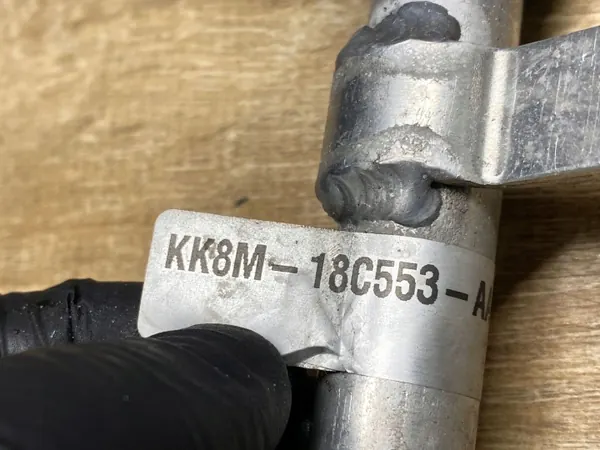 Lämmitysputki OEM KK8M18C553AA Jaguar F-Pace SVR:lle image 4