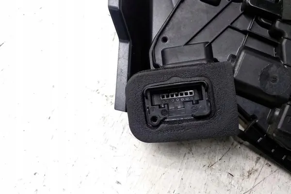 Bakre högra dörrlås SKODA YETI 5K4839016F image 5