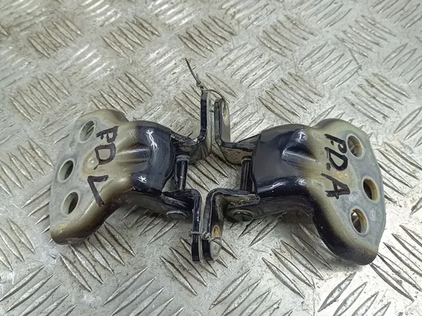 Vordertürscharniere MG ZS 2023 image 5