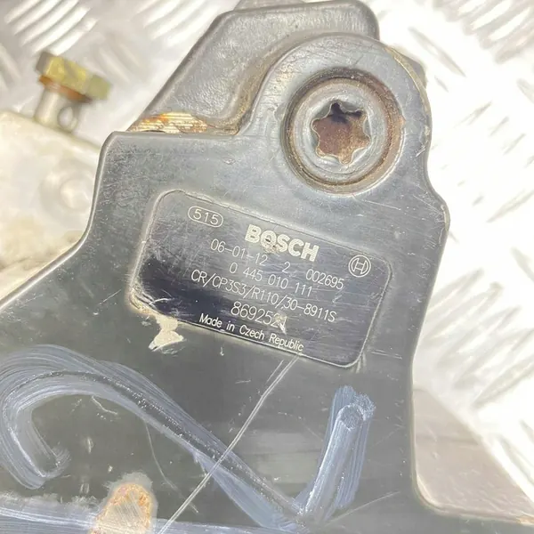 Volvo OE Hoge Druk Pomp 8692521 image 4