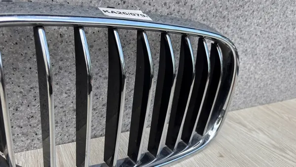BMW 7 G11 G12 Right Kidney Grille Luxury 51137357012 image 2