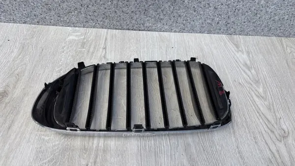 BMW 7 G11 G12 Right Kidney Grille Luxury 51137357012 image 3