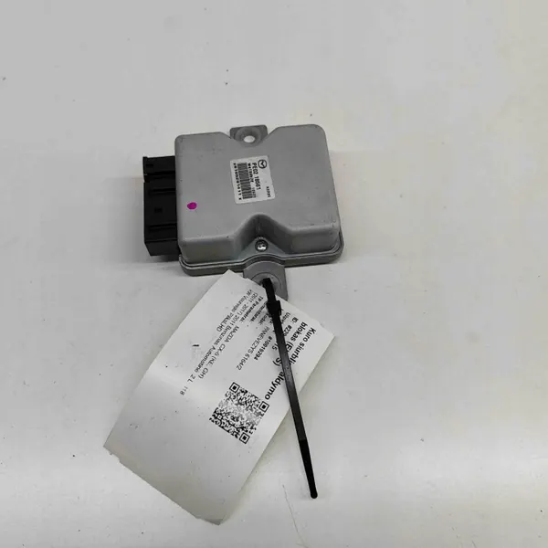 Contrôleur Pompe à Carburant OEM W4T80572 Mazda 3 image 3