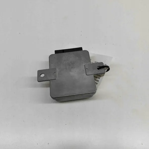 Contrôleur Pompe à Carburant OEM W4T80572 Mazda 3 image 5