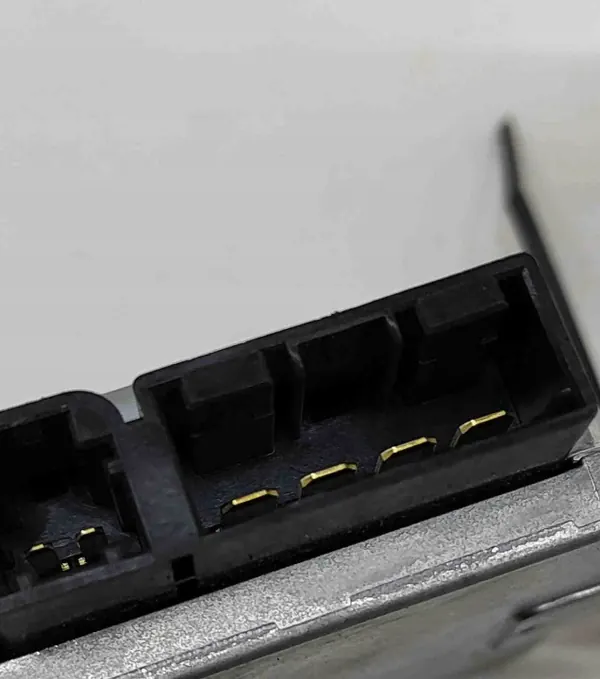 Contrôleur Pompe à Carburant OEM W4T80572 Mazda 3 image 6