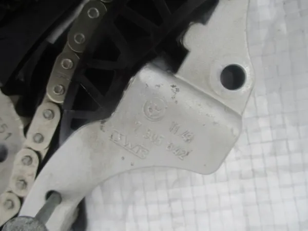 Chaîne de distribution pompe à huile OEM 7505842 BMW image 3