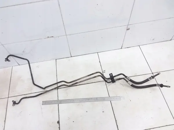 Mercedes-Benz R W251 Ölkühlerleitung OEM BM051408 image 3