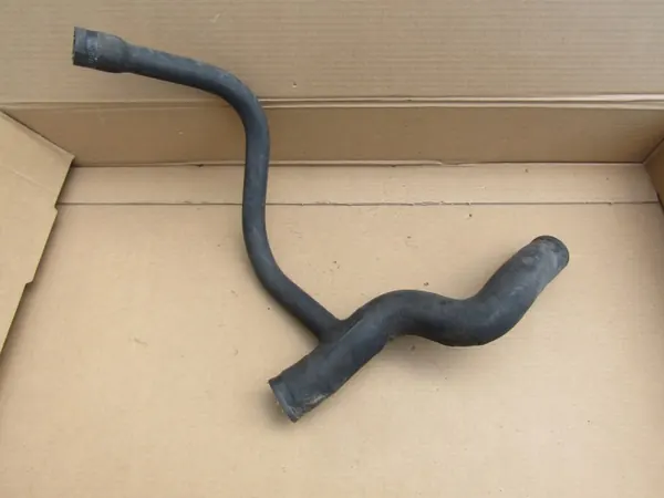 OEM 1245011282 onderste koelslang voor Mercedes W124 image 2