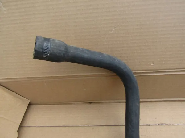 OEM 1245011282 onderste koelslang voor Mercedes W124 image 3