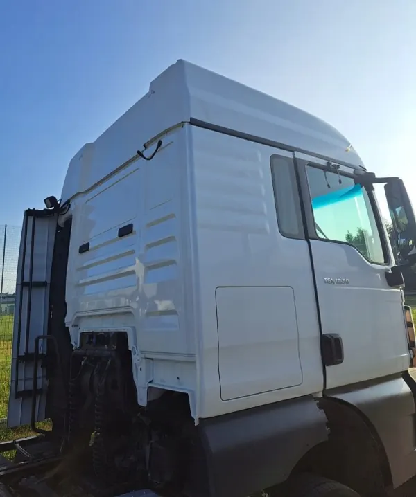 MAN TGX Euro 6 makuuhytti - Käytetty OEM-laatu image 3