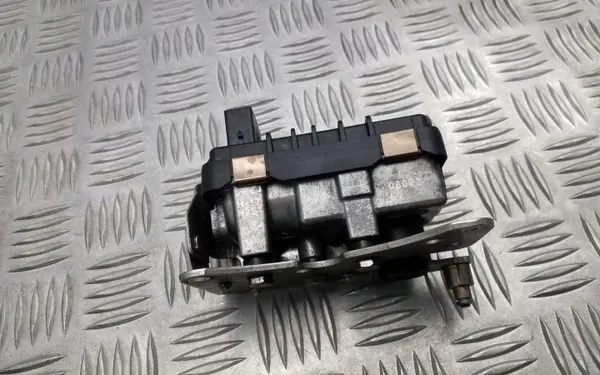 Audi Turbostuwer OEM 6NW009550 - Gebruikte Staat image 5