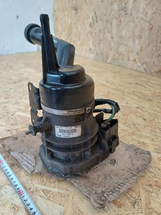 Pompe de direction Citroen C4 Picasso 2.0 HDI image 3