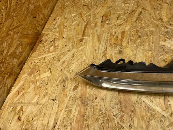 Sinal LED DRL Esquerdo Porsche Cayenne II 7P5941181J image 8