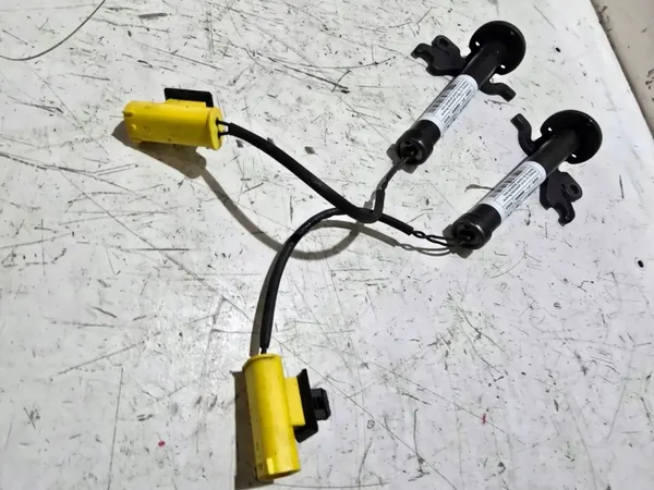 BMW 1 F40 Clipe de cobertura de máscara OEM aL7450943 image 2