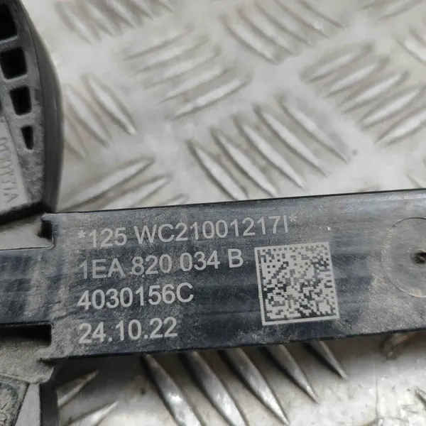 Suporte compressor A/C OEM 1EA820034B - Audi OE usado image 7