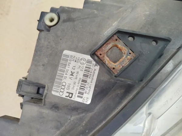 Reflector Izquierdo Audi A4 B7 8E0941003BL image 4