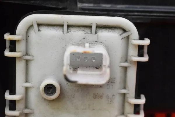 Reservatório de Fluido FAP 967198128004 Peugeot 3008 1.6 HDI image 7