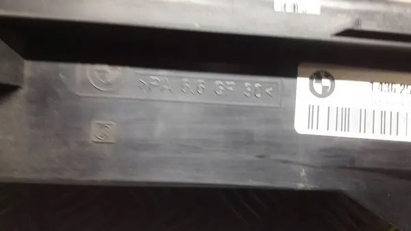 BMW 3 E46 Kühlmittelbehälter Halterung OE 1436251 image 9