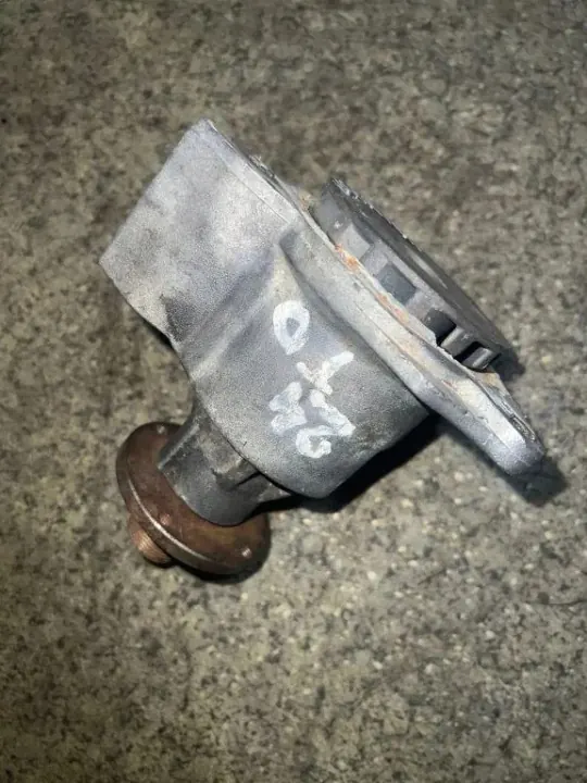 Pompe à eau auxiliaire BMW OE 11519071564 - Occasion image 3
