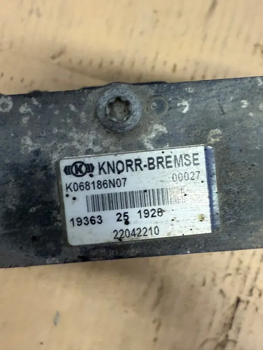 Válvula ECAS Volvo FH4 image 2