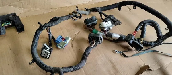 Câblage Compartiment Moteur Jeep Wrangler JK 2.8 CRD OEM image 2