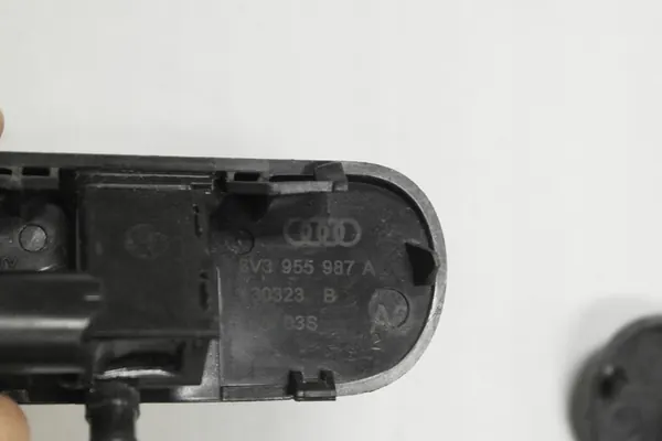 AUDI A3 Ruitensproeier Mondstuk 8V3955987A image 3