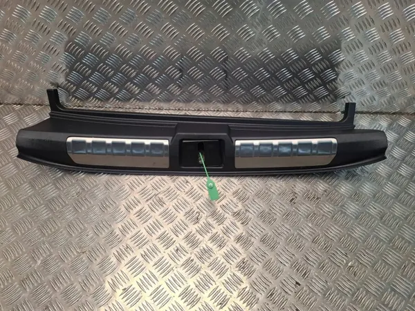 OEM S26372691 Tampa Cinto Porta-Malas Traseira - Porsche OE image 4