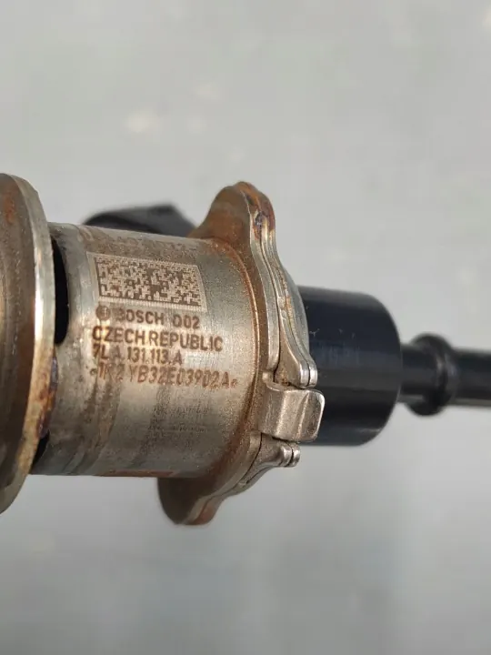 Injecteur AdBlue OEM 7LA131113A pour VW image 4